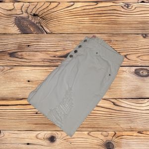 Distressed Skinny Jeans size 12 White 🤍🐻‍❄️